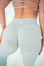 OFFRE ENSEMBLE SCULPT LEGGING + BANDEAU (GLACIER GRAY)